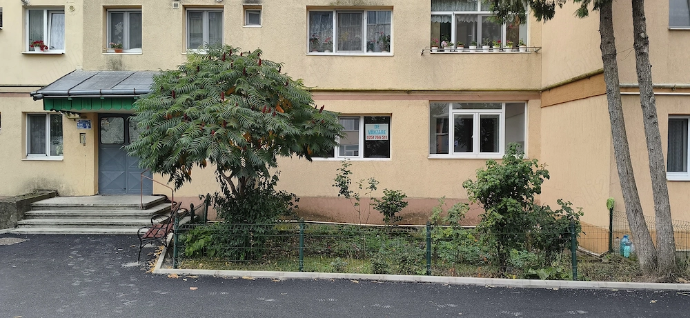 Vand Schimb Apartament 2 Cam. Parter Central Cabinet Spatiu Comer. !!!