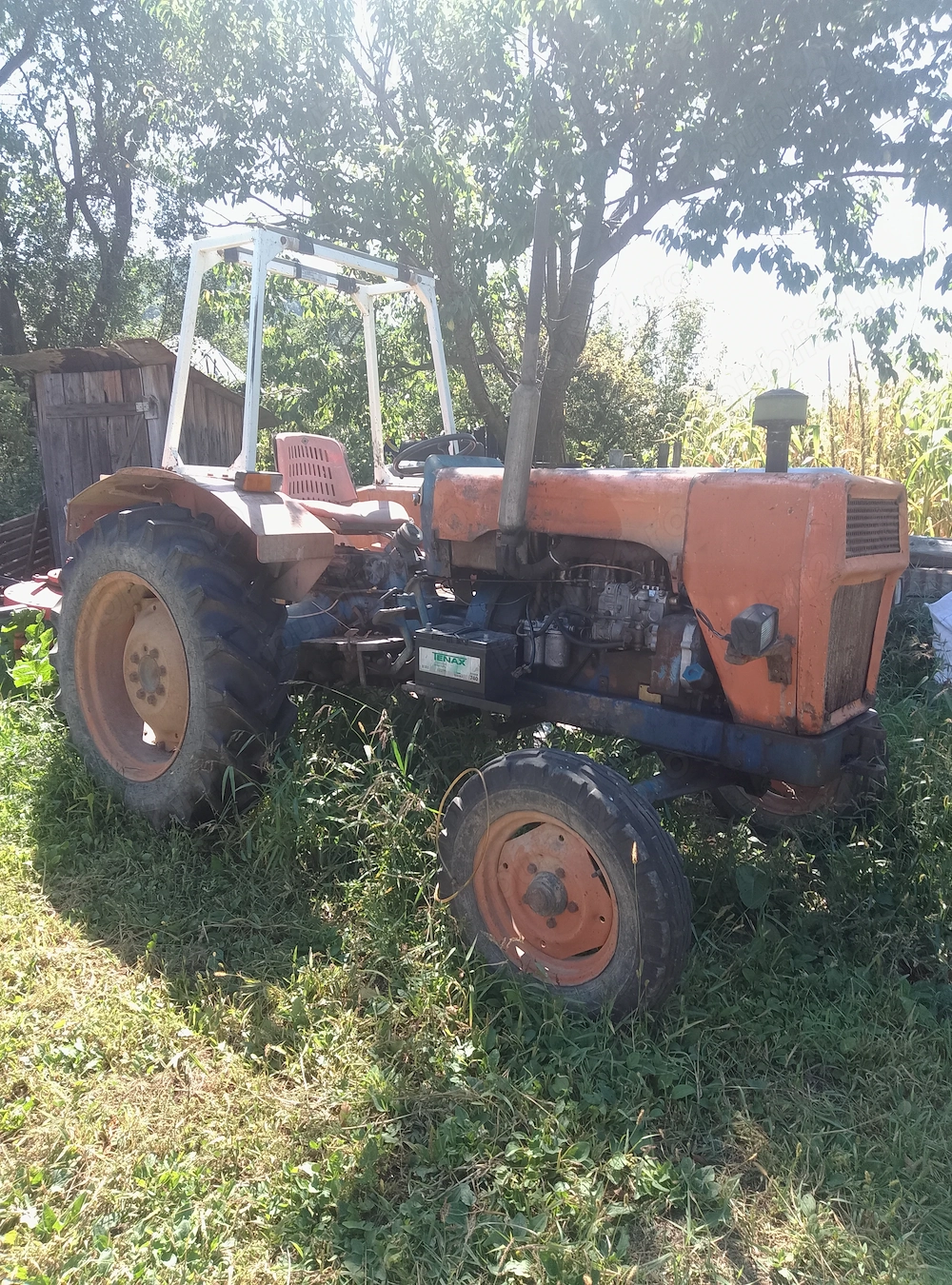 Vind tractor Lamborghini sau schimb cu Frontera sau Samurai 