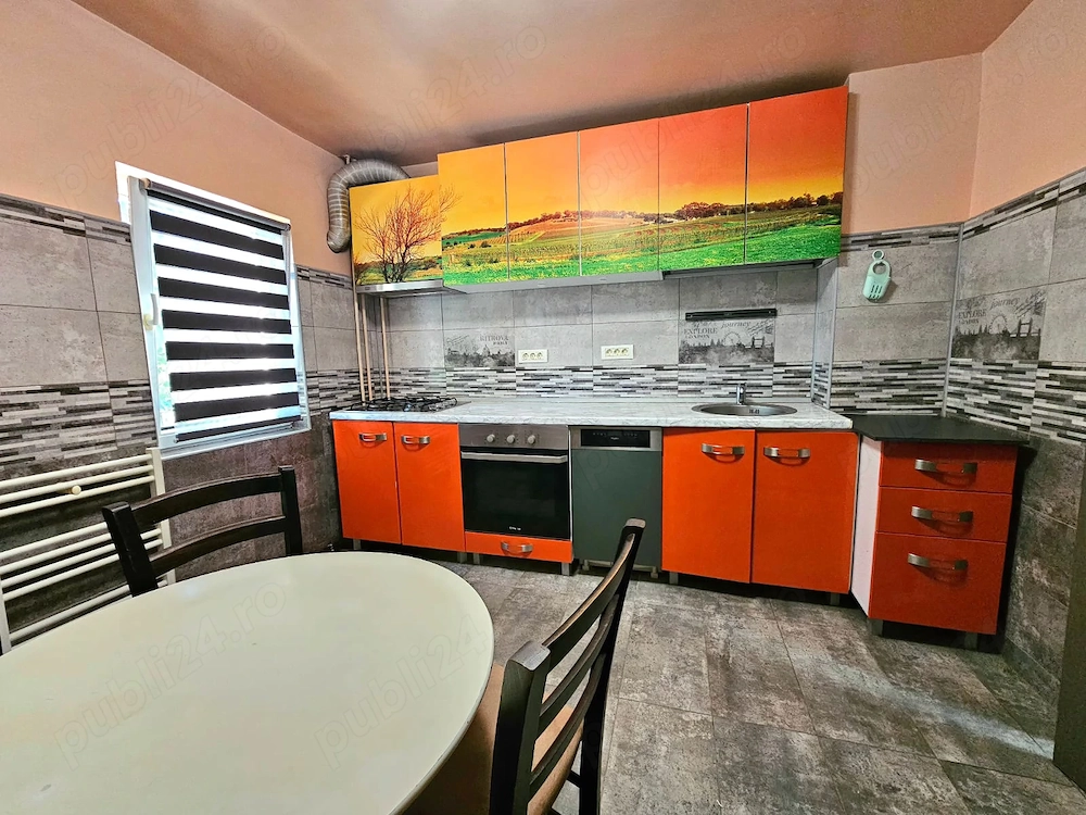 Proprietar închiriez apartament 2 camere semidecomandat zona Soarelui 