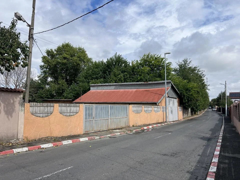 Casa individuala- teren 673 mp, Bl. Vrancei-Voluntari • Deschidere 22 ml