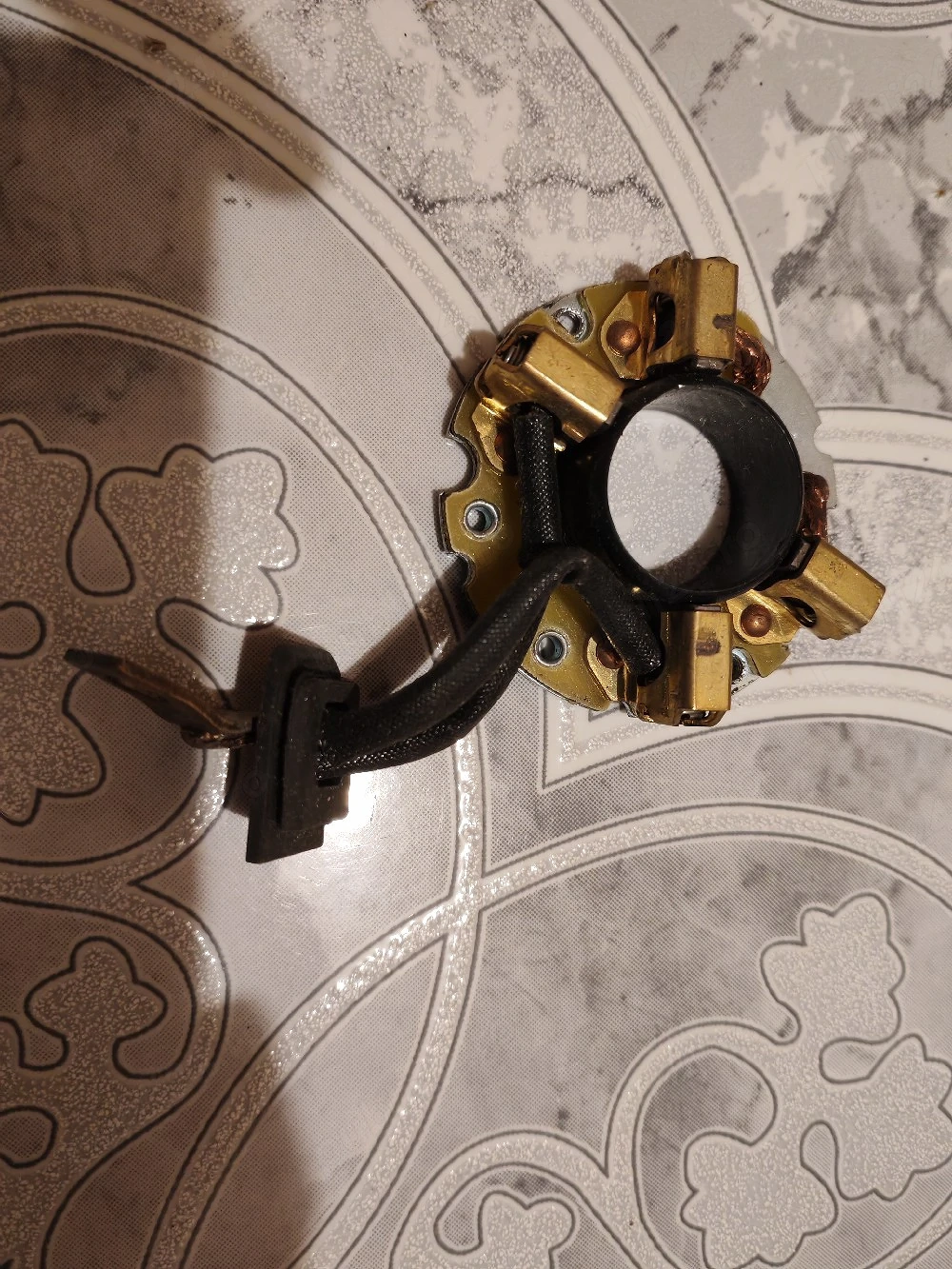 Carbuni electromotor Cielo