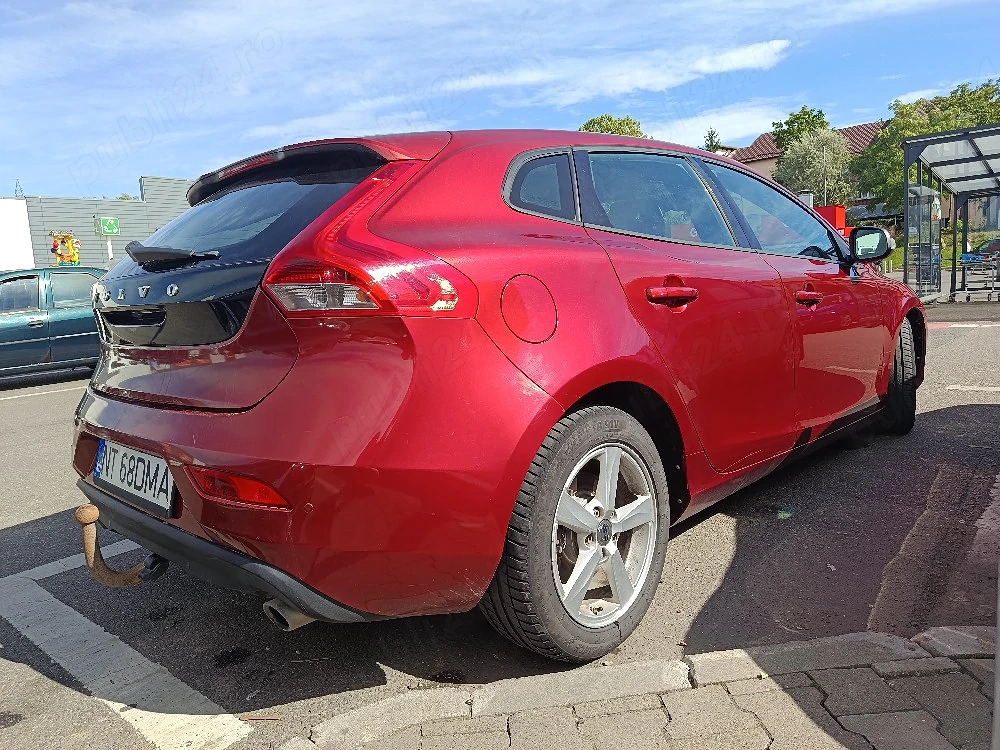 Volvo model V40 D4