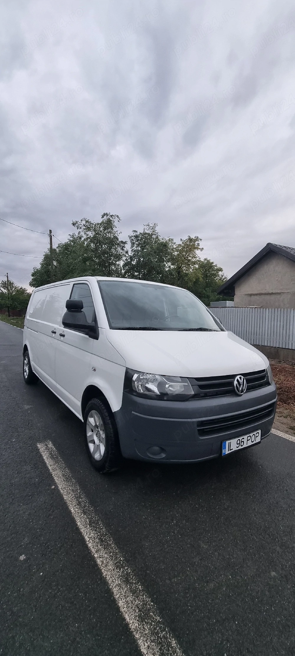 Volkswagen Transporter T5 2.0 TDI 140 CP   2013   varianta lungă
