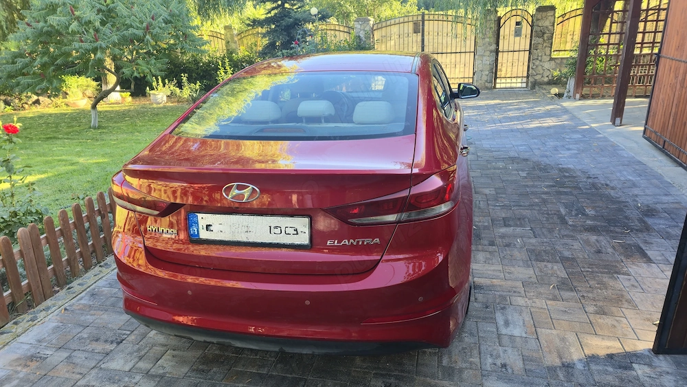 Hyundai Elantra Exclusive 1.6 CRDi 136 CP | Primul proprietar | 87.000 km reali | Istoric reprezenta