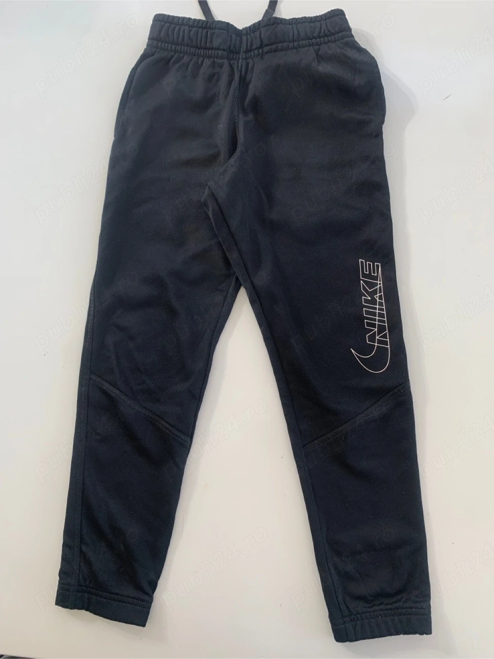 Pantaloni de trening Nike 7-8 ani 122-128 cm