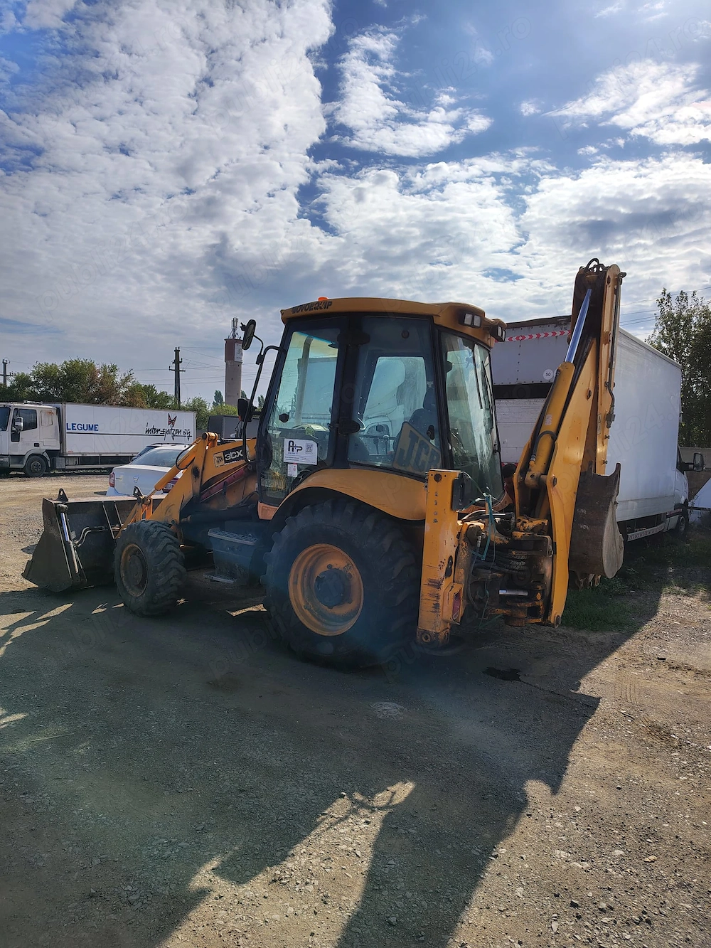 Buldoexcavator  JCB 3CX   an fabricatie 2007