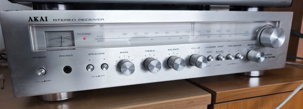 Amplituner AKAI AA1125 