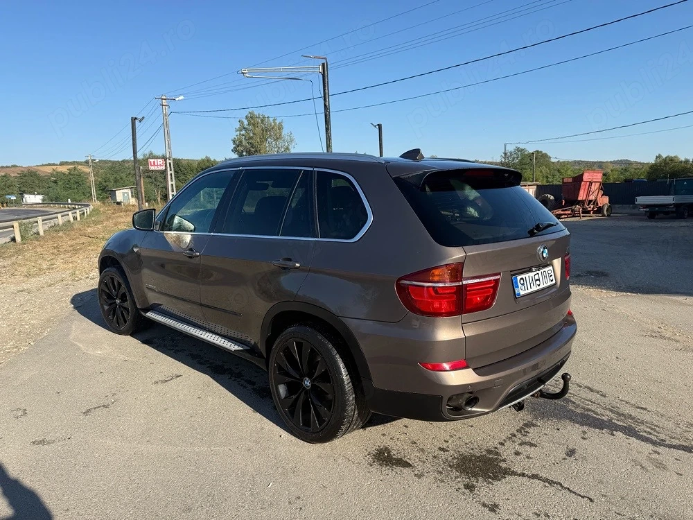 BMW X5 - 2011 - autoultilitar 5 locuri
