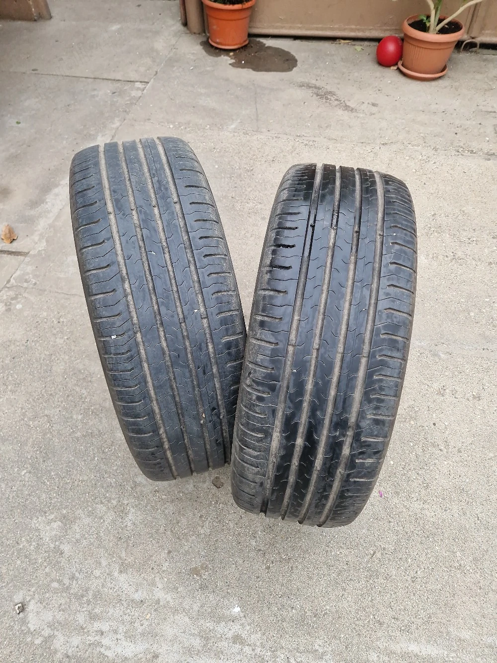 Vand 2 anvelope vara 215/55r17 vara 