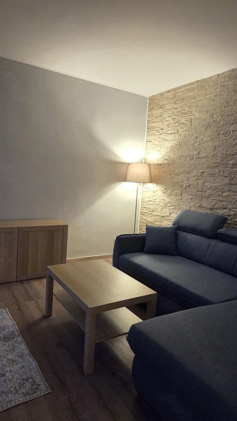 Inchiriez apartament 2 camere + loc de parcare   Tineretului
