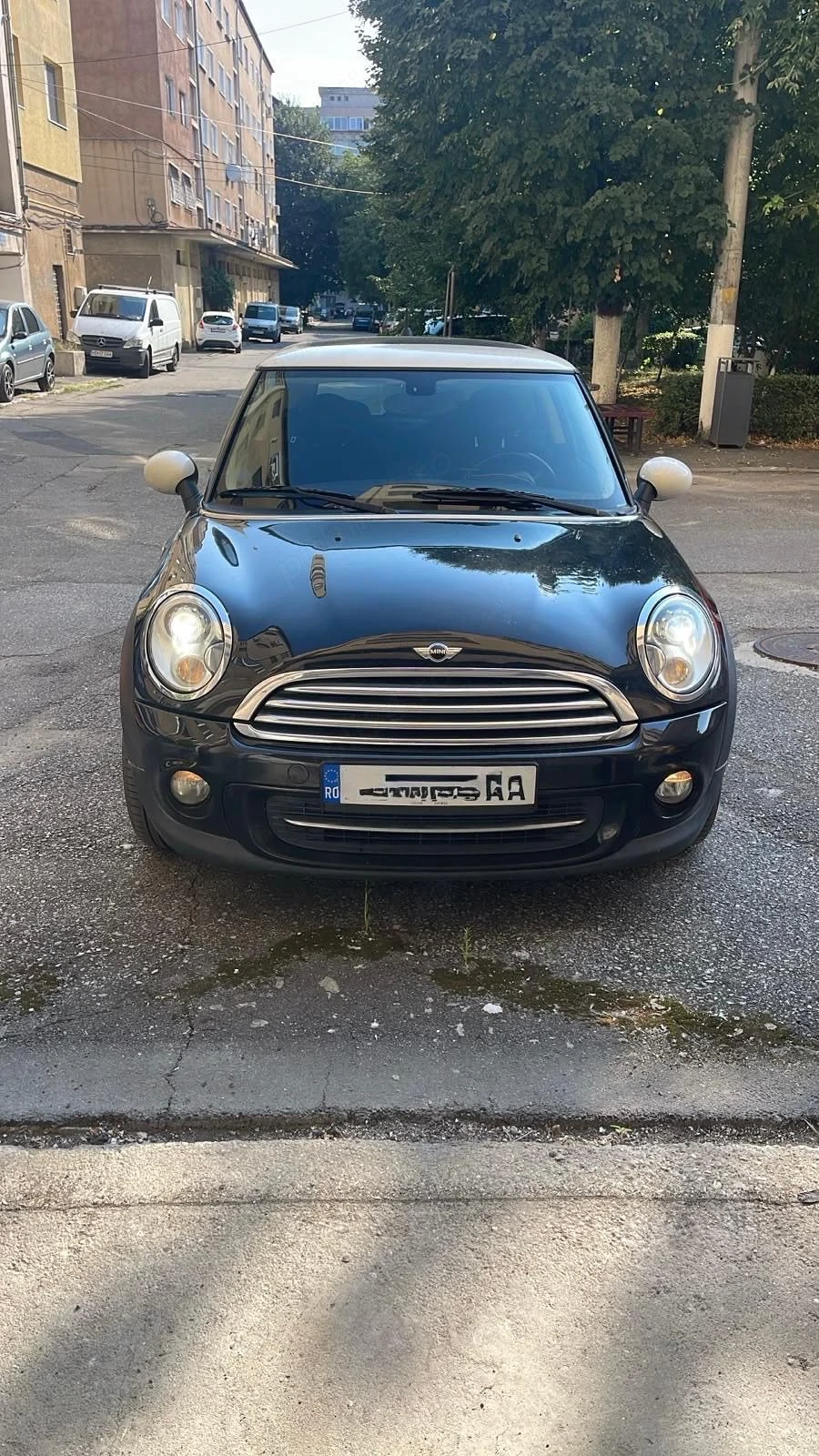Mini Cooper 122cp, Navigatie, Xenon, Panorama, 8 roti, stare foarte buna
