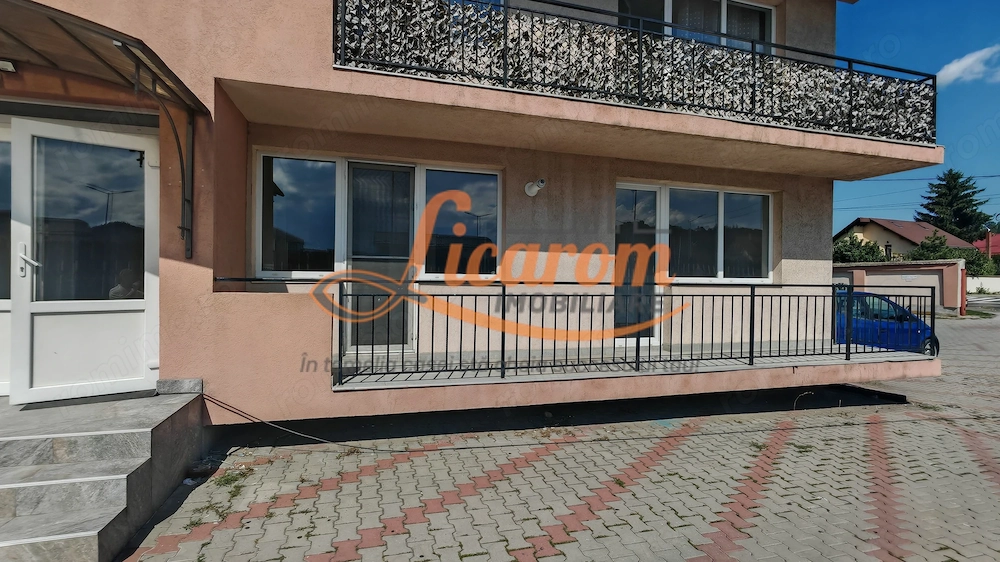 Apartament luminos 3 camere,Parter, parcare,Râșnov, Cartier Covaciu