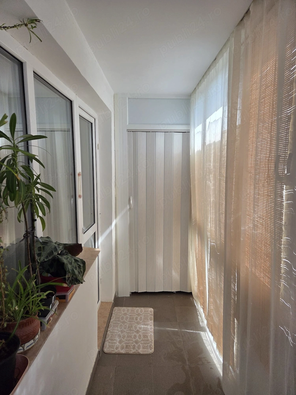 Vand apartament 4 camere zona aleea Negoiu