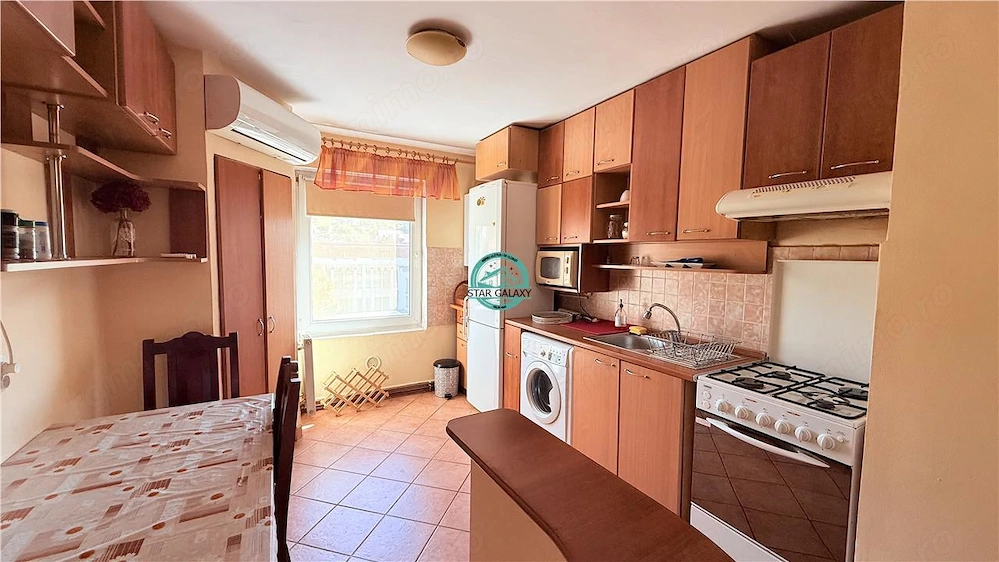 Inchiriez apartament cu 2 camere in Cornisa la 5 minute de Umf
