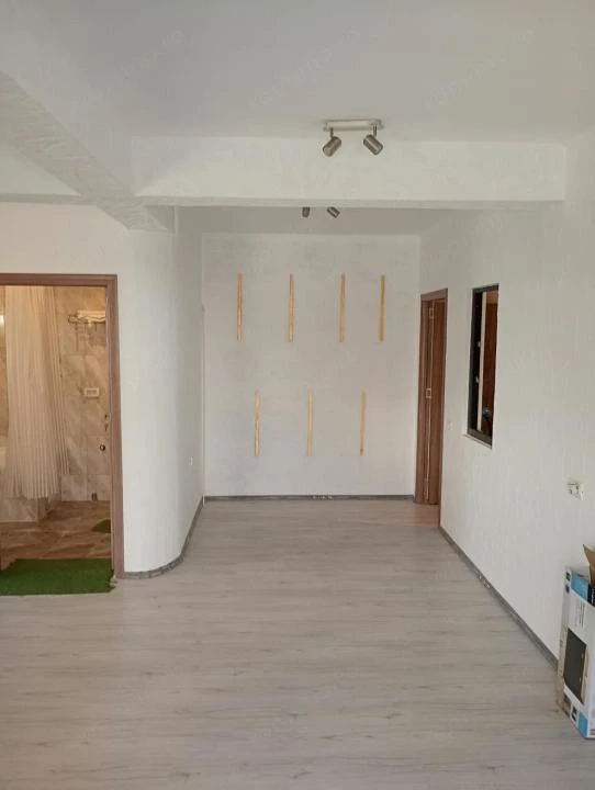 APARTAMENT 3 camere la Vilă, GEAMĂNA 