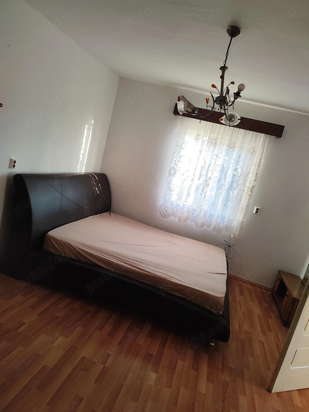 Închiriez casa in comuna Gurahonț,jud Arad 