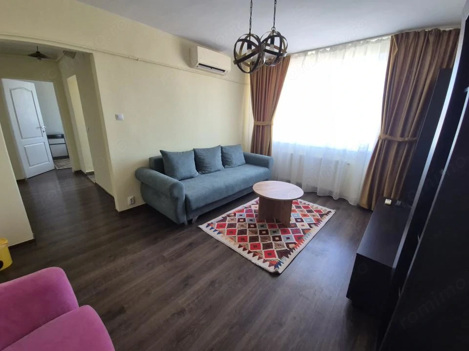 Apartament de inchiriat, 3 camere, renovat, zona Piata Mihai Viteazu