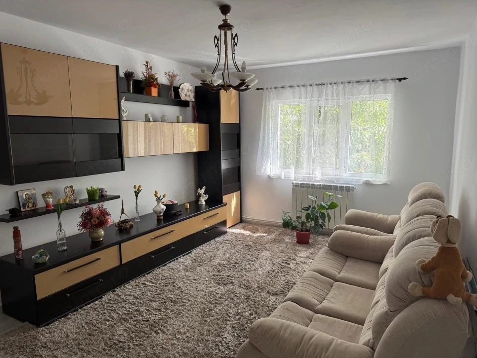 ZONA SPITALULUI- 2 CAMERE , RENOVAT, CENTRALA GAZ