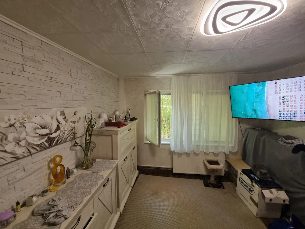 Apartament cu spațiu comercial 3 camere   Calea București, Brașov