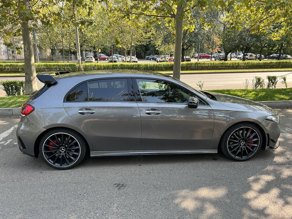 Vand Mercedes-Benz A35 AMG, an 2022, impecabil