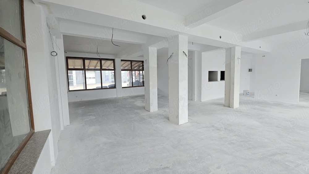 Inchiriez spatiu comercial 155mp sau 200mp