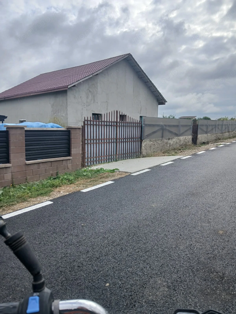 Casă  și teren de vânzare în Dagata județul Iași 
