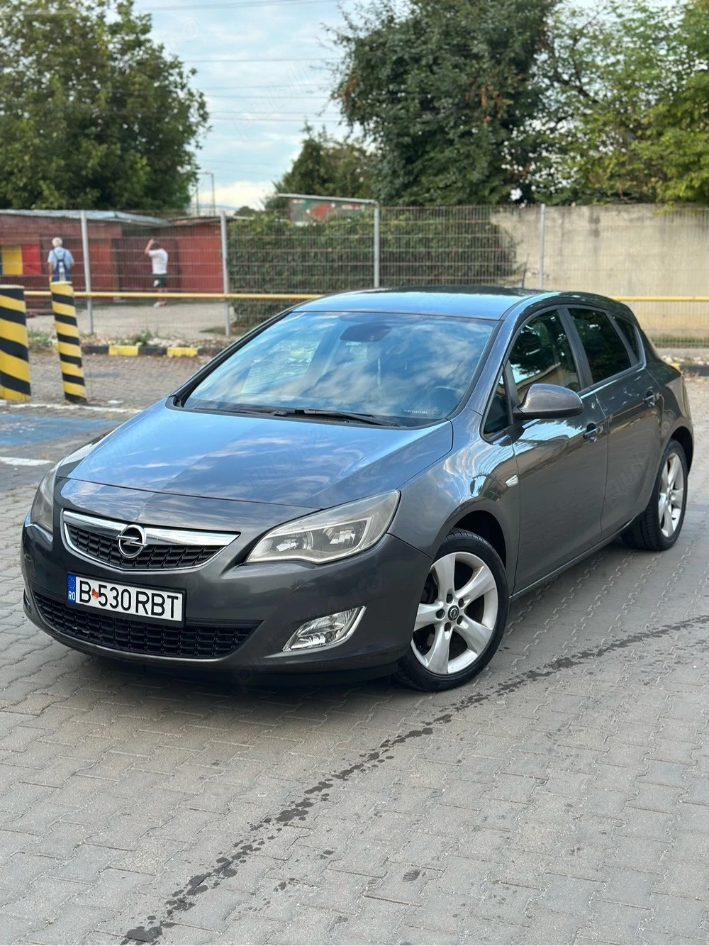 Opel Astra J - 1.7 CDTI - Pilot automat - Comenzi pe volan vocale - AC - Computer de bord - Senzori 