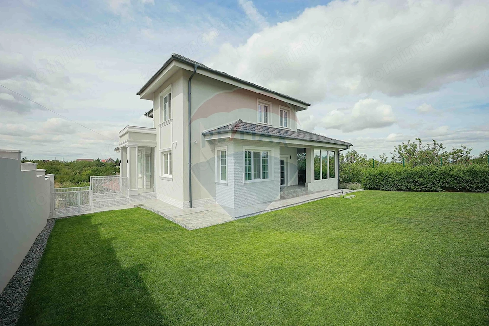 De vânzare casă cu 5 camere, în zona Dealuri - Oradea