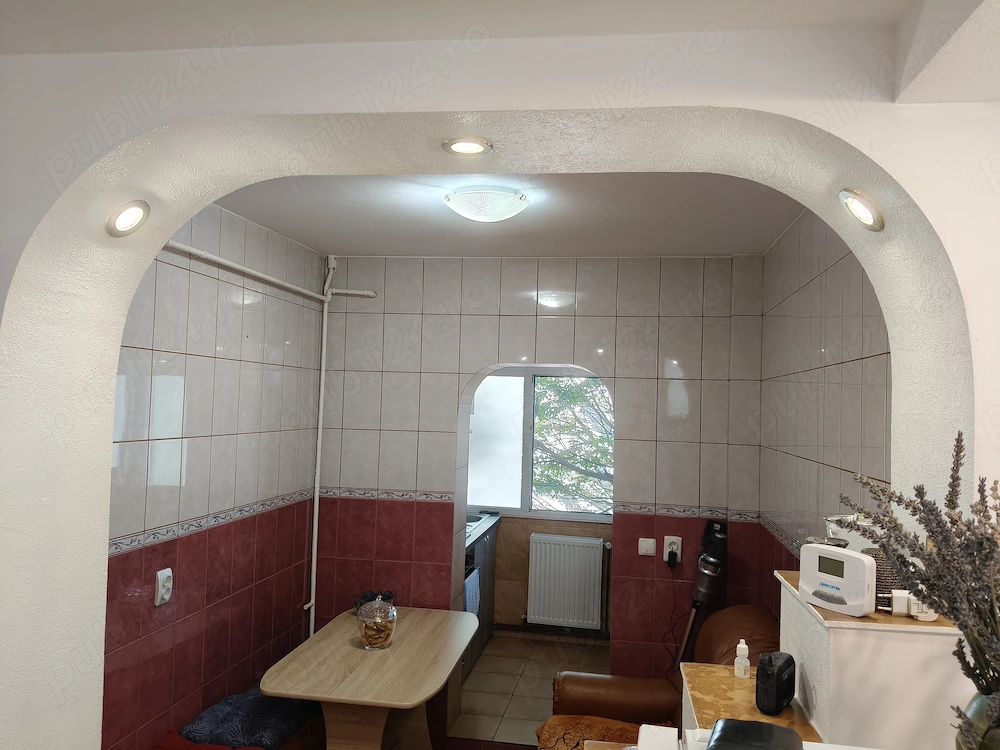 Închiriez apartament 2 camer decomandat