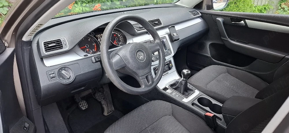 Vând VW Passat 2.0 TDI an 2012 4
