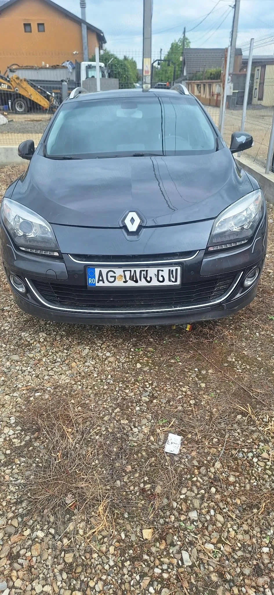 Vând Renault Megane 3 Bose an 2012 avariat