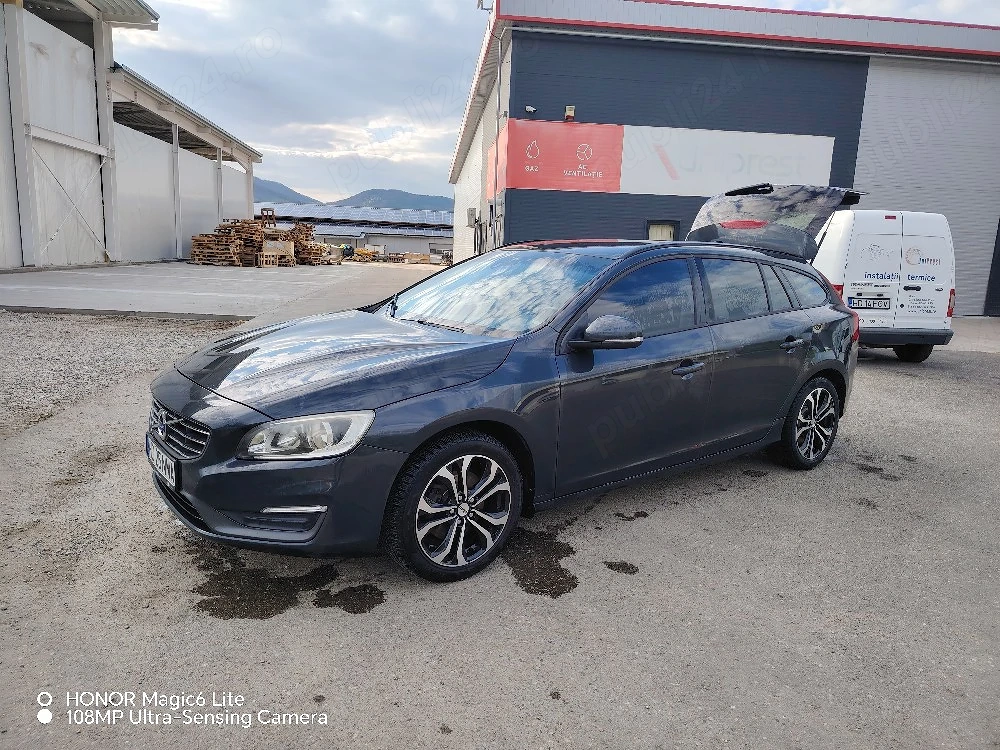 Se vinde Volvo V60 