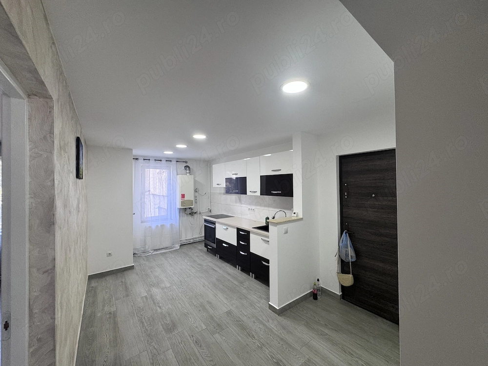 Apartament spațios cu 4 camere  , renovat