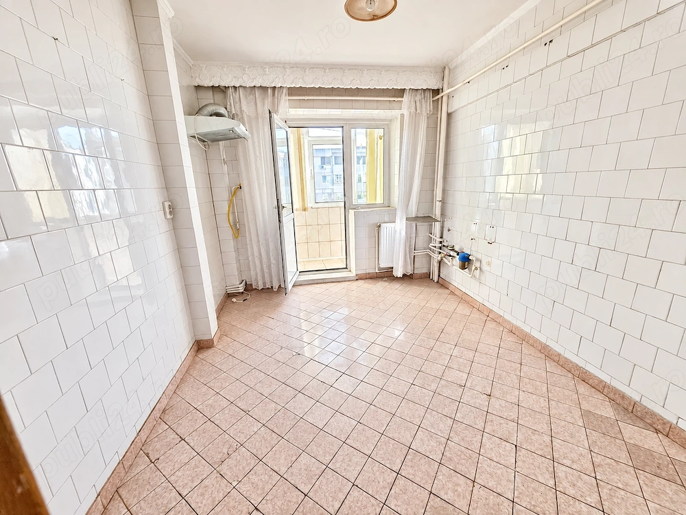 Apartament 3 camere Obor, 2 balcoane , sup 70 mp
