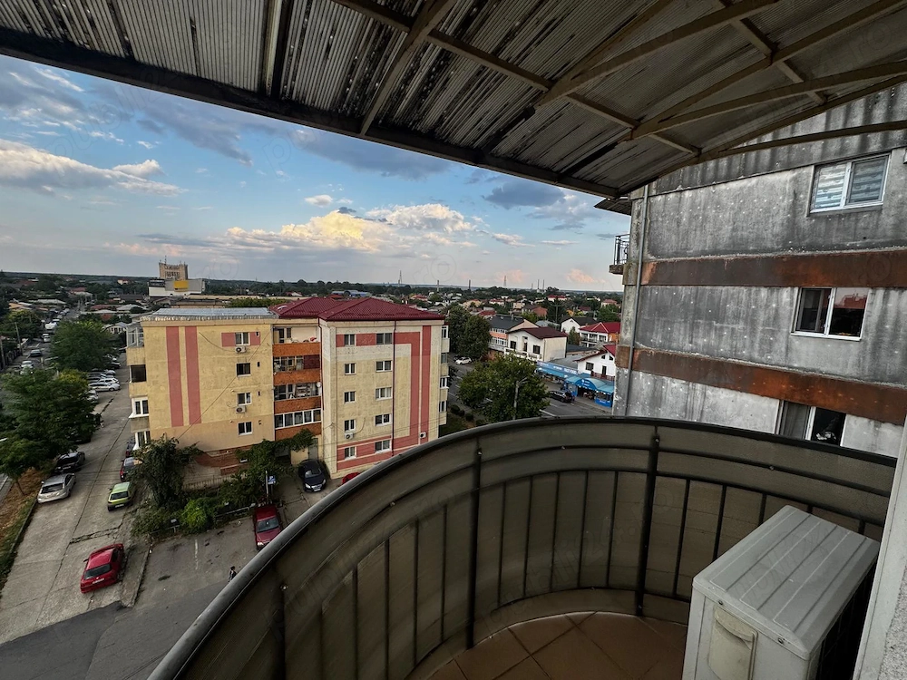 Vand apartament 3 camere