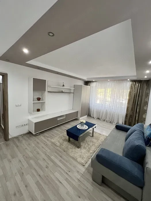 Apartament Deosebit  2 Camere Decomandat Centrala Proprie Zona Soarelui Uranus Plaza