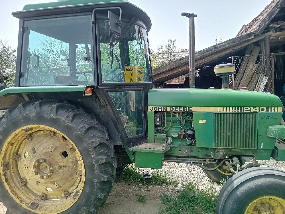 Vând tractor