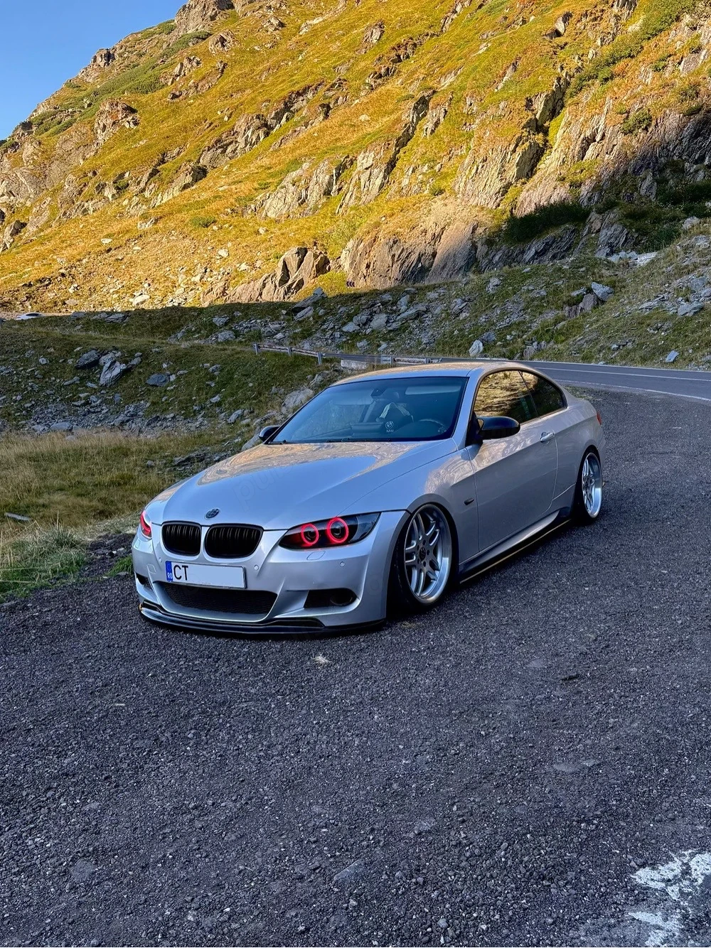 BMW E92 320i | suspensie pneumatica | 2009 | evacuare 335 | pack M | 205k km | faruri custom | navi