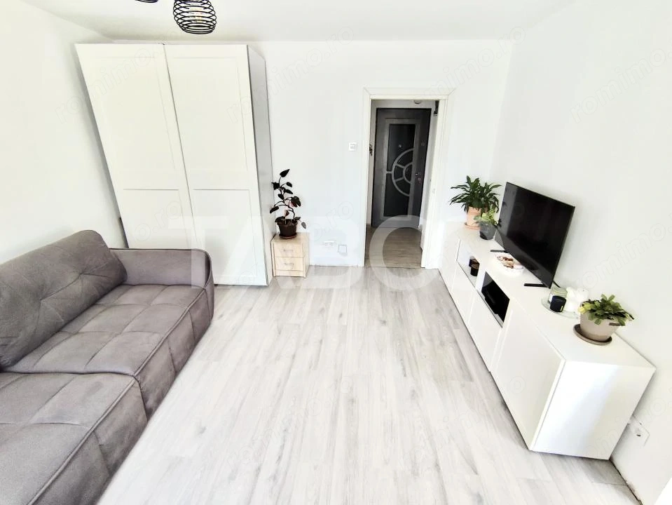 Garsoniera de vanzare langa Piata Mihai Viteazu cu balcon si lift