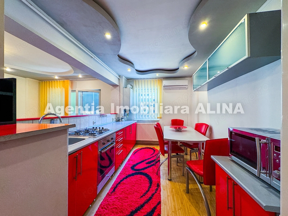 Ap. 3 camere in Mun. Deva, Jud. HD, pe Bld. Decebal, decomandat, 65 mp, etaj 6, lift.