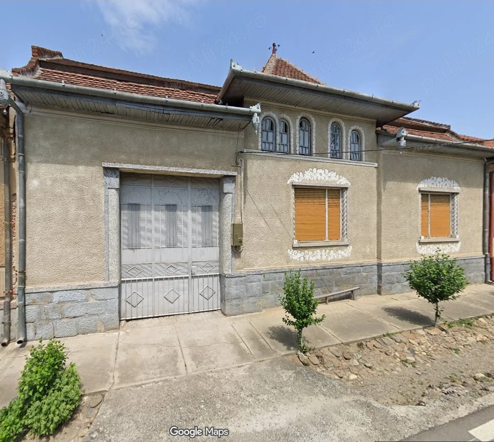 De vanzare casa cu gradina si curte