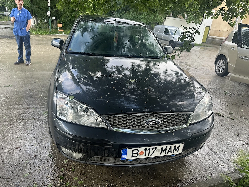 Vând Ford mondeo 