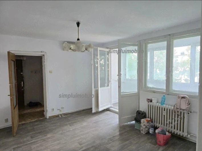 Proprietar, vand ap. 3 camere semidecomandat, Gorjului, et. 3 9