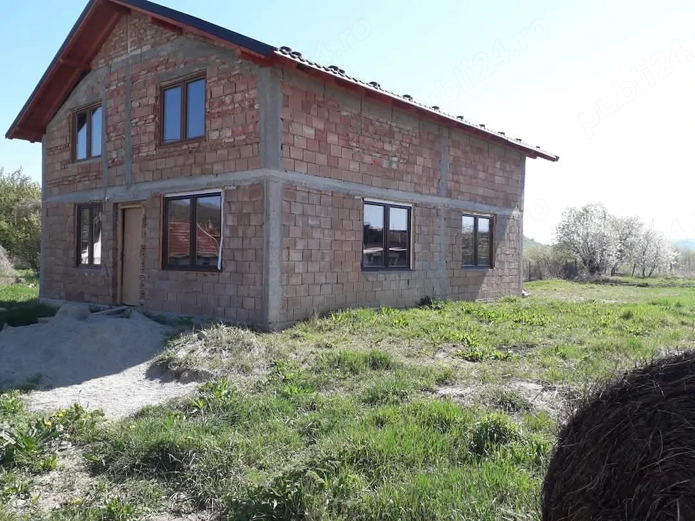 Vând casă sat daia com Rosia Siniu