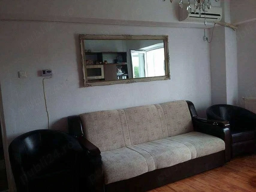 Apartament 2 camere,ultracentral de închiriat în municipiul Calarasi