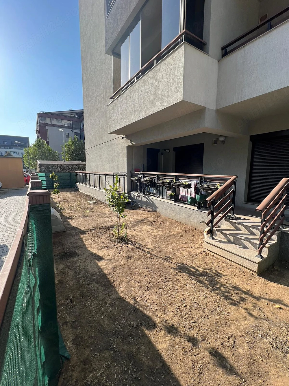Drumul Taberei - Prelungirea Ghencea-Apartament cu 3 camere, gradina + loc parcare
