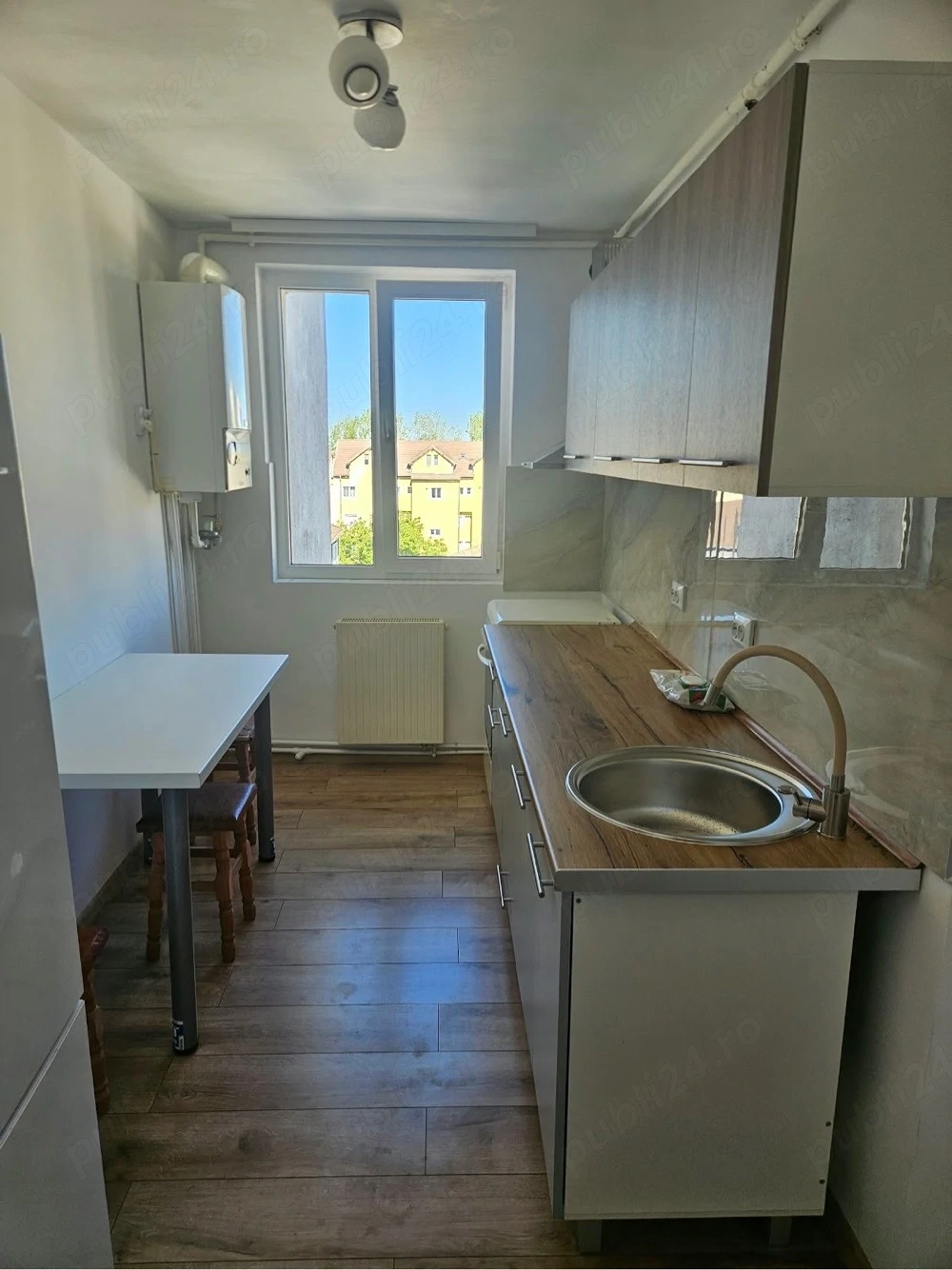 Proprietar inchiriez apartament 