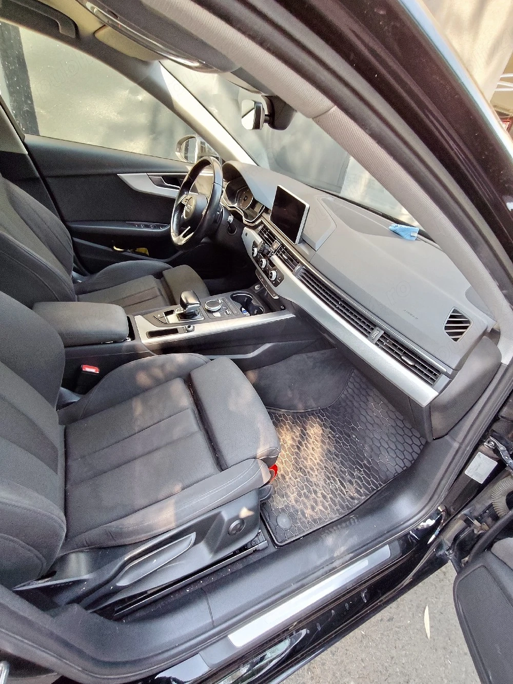 Vând Audi A4 B9 