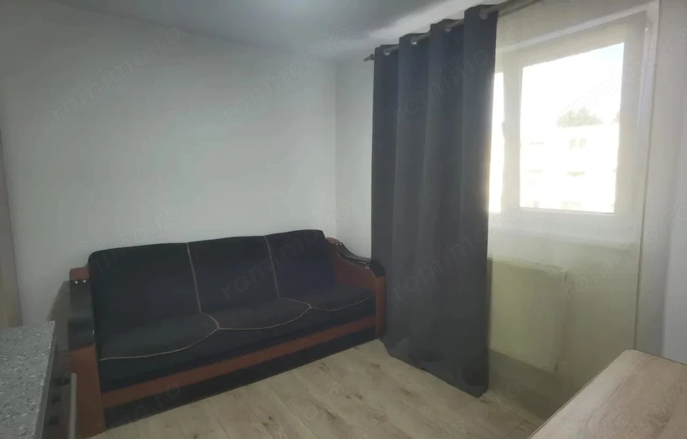230 euro!Garsoniera in zona Poitiers, et 3