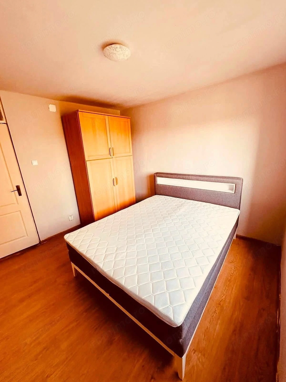 Inchiriez ap. 2 camere 350 eur